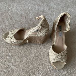 STEVE MADDEN wedged